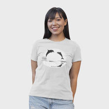 Load and play video in Gallery viewer, Women&#39;s Lovers Silhouette Solar Tee
