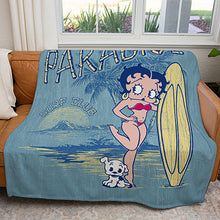 Load image into Gallery viewer, 50&quot; x 60&quot; Betty Boops Paradise Plush Minky Blanket

