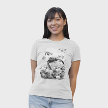 Load and play video in Gallery viewer, Women&#39;s Turtle Solar Tee
